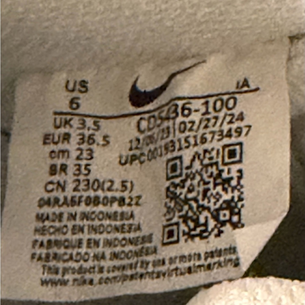 Nike White Sneakers - Picture 3 of 8